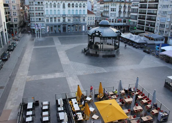 Golden Tulip Apartment